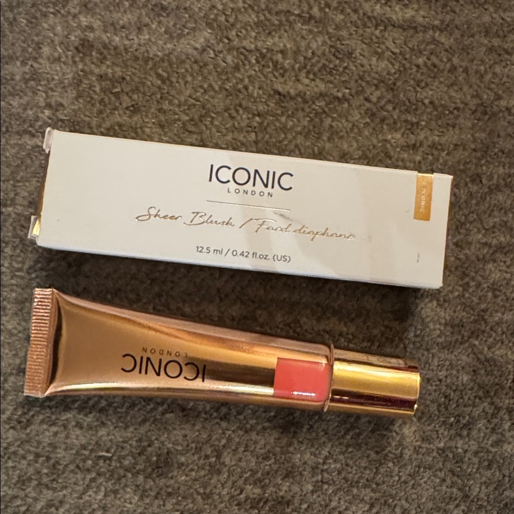 ICONIC London Sheer Blush fard diaphane/ Powder Pink
